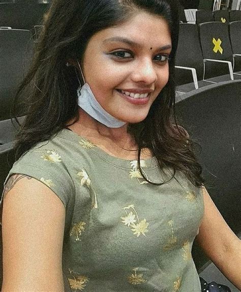 kerala thulasi boobs